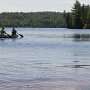 <p align=left>Au Fish Creek campground, les bateaux à moteur sont permis, mais les canots et kayaks sont plus nombreux.